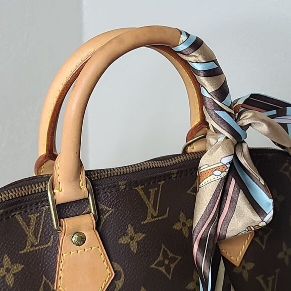 💯Authentic Louis Vuitton Alma Handbag🍀 - Picture 5 of 16